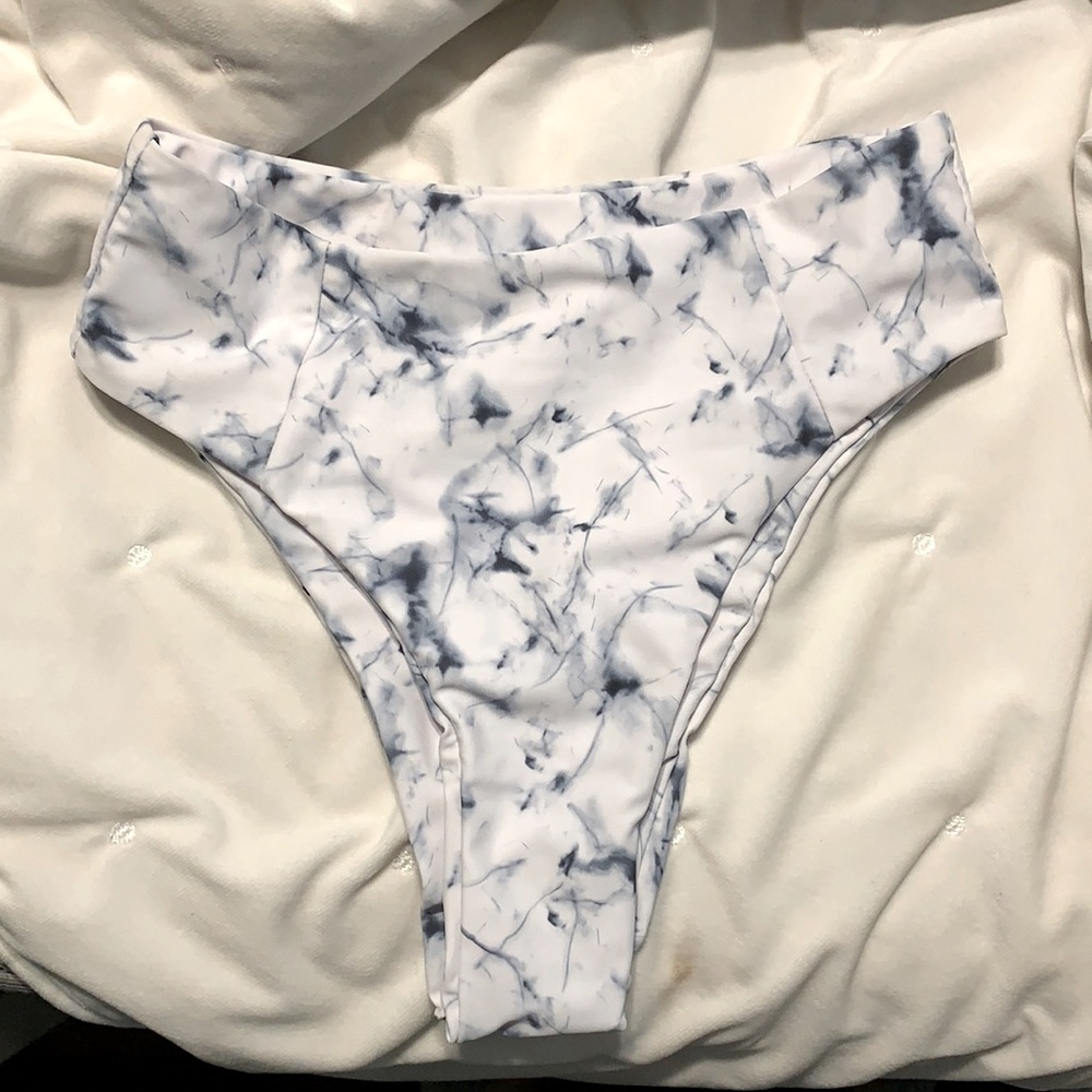 bikini bottoms !!